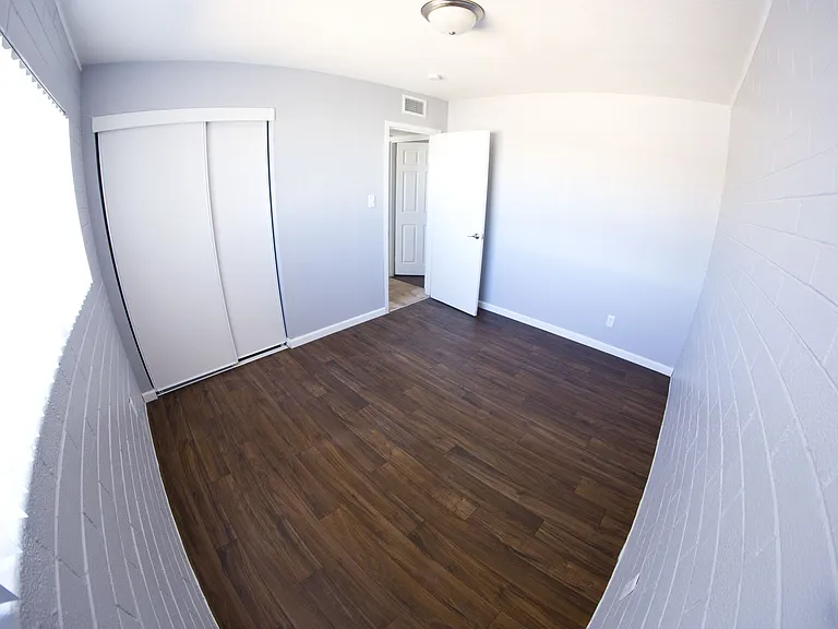 2575 Sherwood St — Photo 4