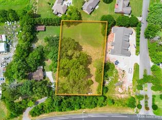 2025 N Charles G Seivers Blvd, Clinton, TN 37716