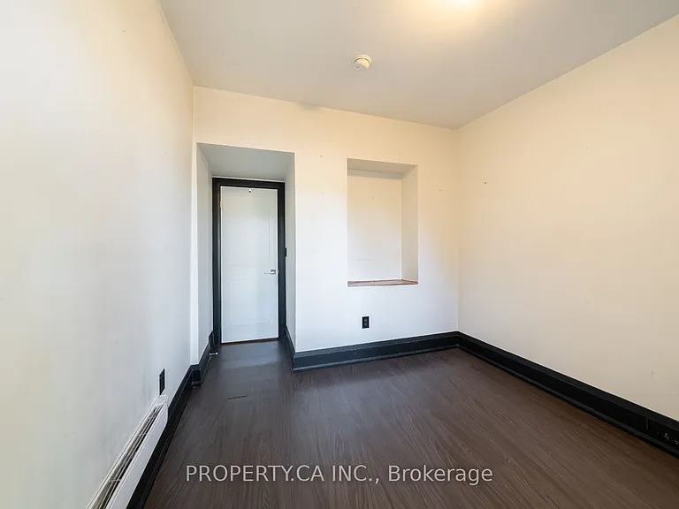 960 Queen St W #3 — Photo 7
