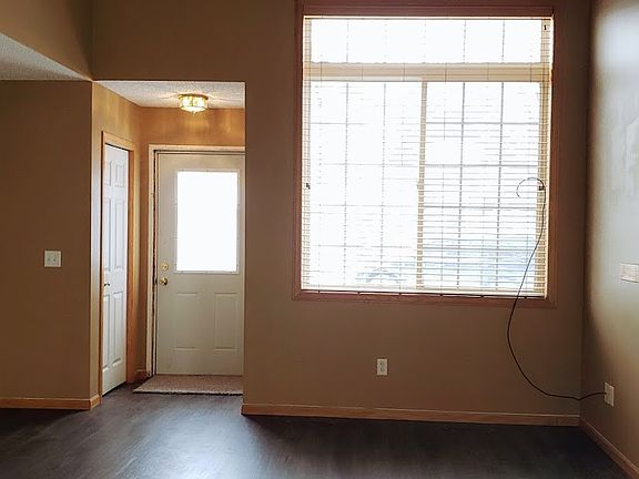 2nd image of 2547 Yellowstone Dr