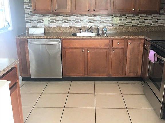 3rd image of 3048 Browning St