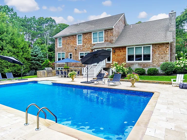 151 Chardonnay Dr — Photo 4
