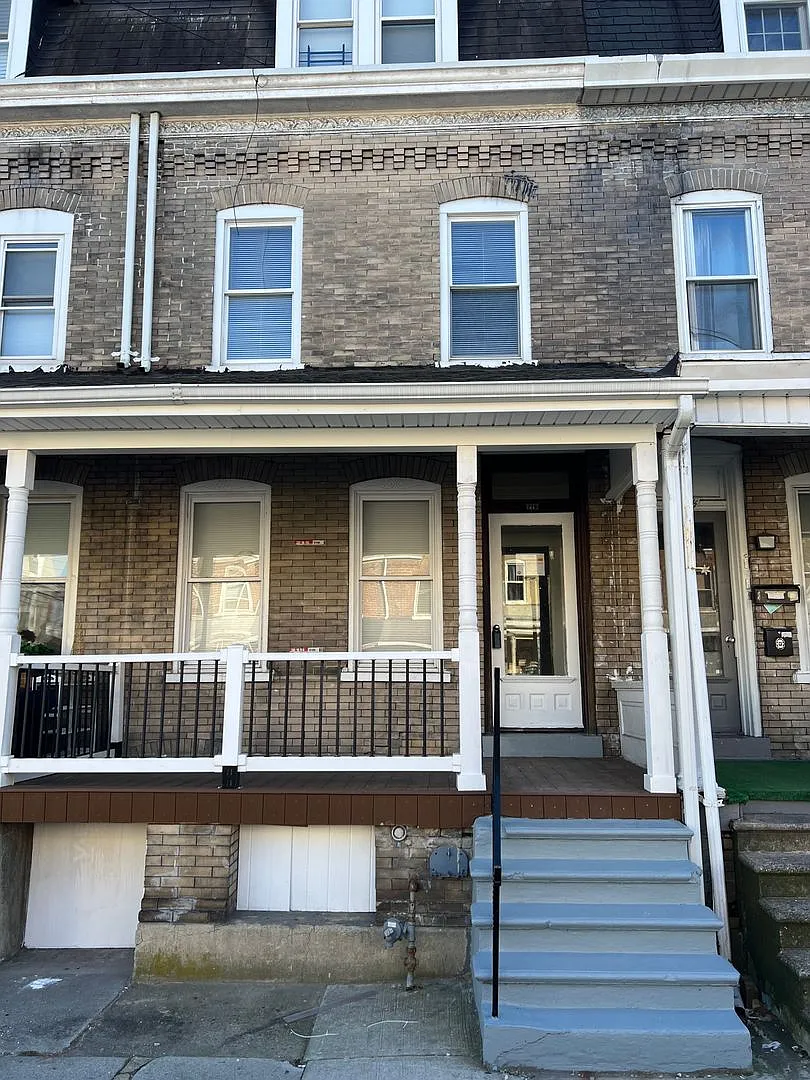 716 - 718 W Washington Street — Photo 1