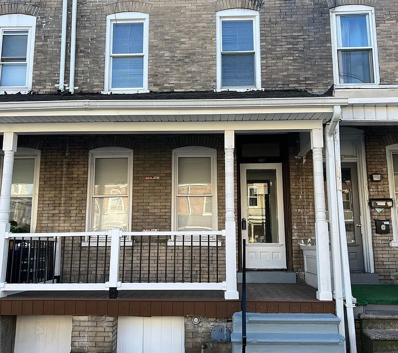 716-718 W Washington St