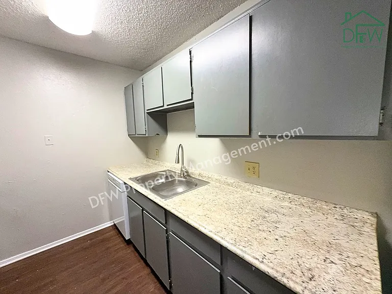 219 Fry St #12 — Photo 8
