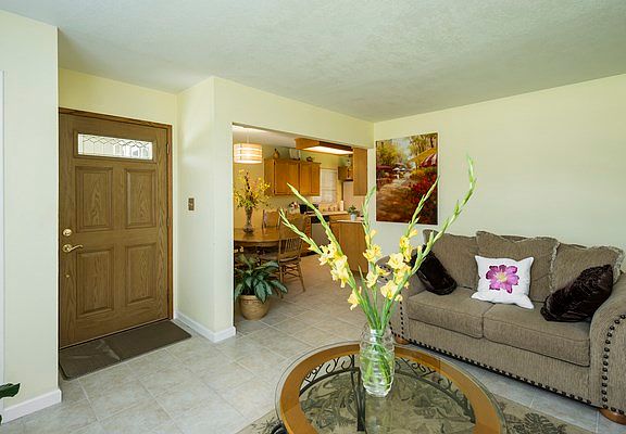 4th image of 1533 W Saint Andrew Pl