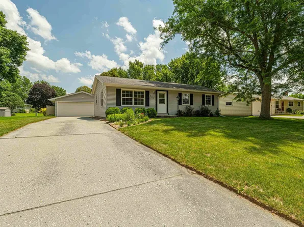 540 Kari St, Belleville, WI 53508