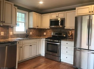 21 Chatham Rd, Hewitt, NJ 07421