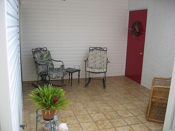 Entrance to garage from courtyard