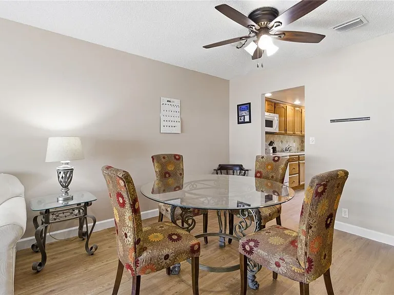 2060 Marilyn St #207 — Photo 8