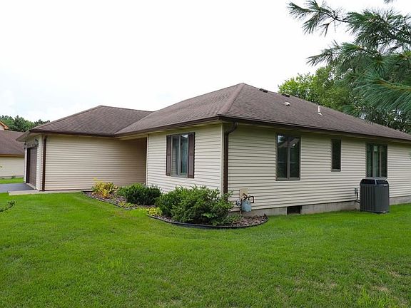 2nd image of 121 Chatworth Cir S