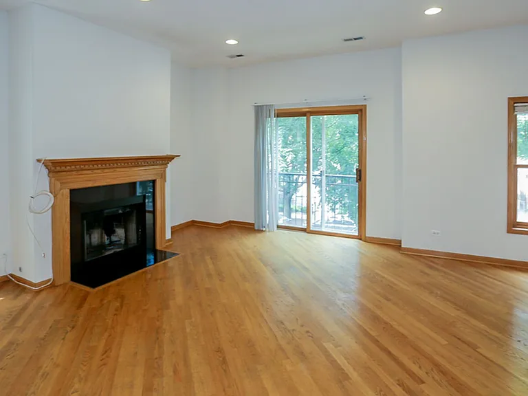 2719 N Wayne Ave — Photo 6