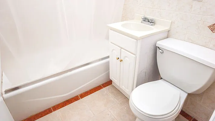 Rented by Nooklyn NYC LLC | media 18