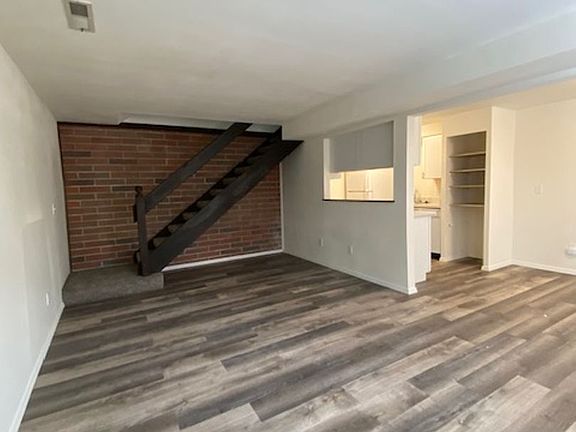 4th image of 1205 W Ivy Ave APT 102
