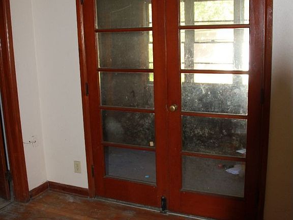 5th image of 2939 W 16th St