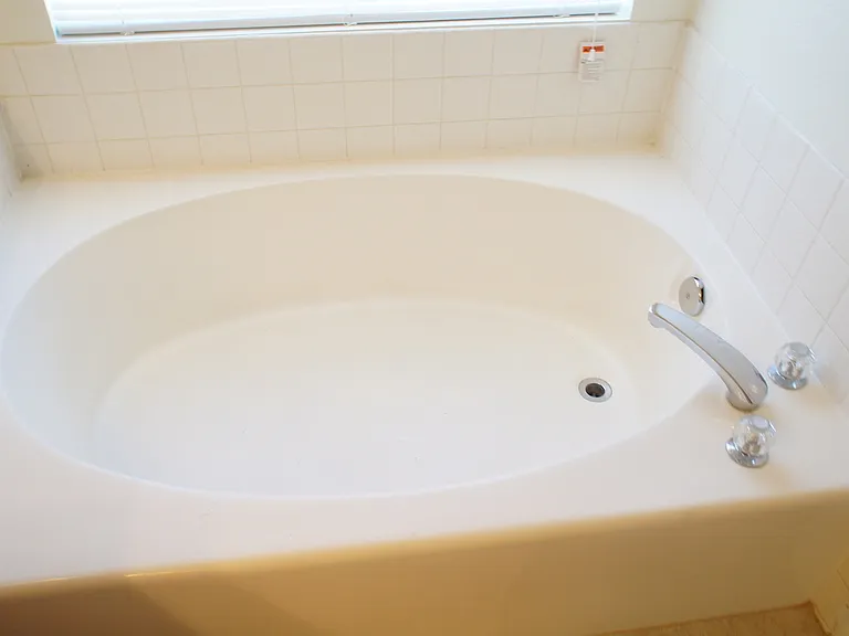 2705 Cheshire Ct — Photo 14