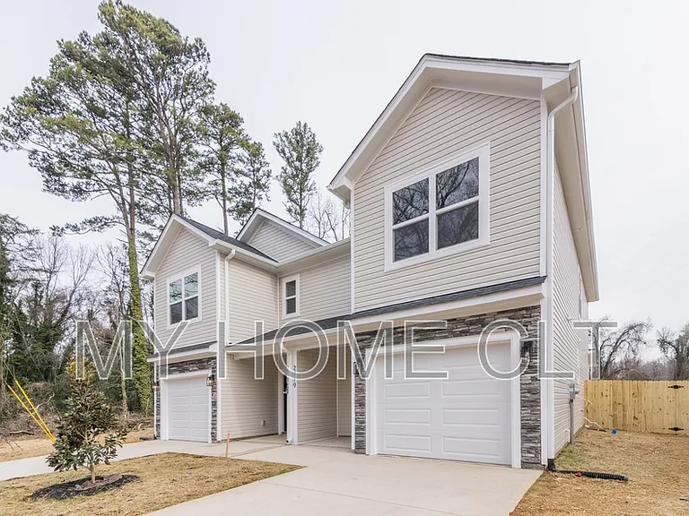 2719 Capitol Dr — Photo 1