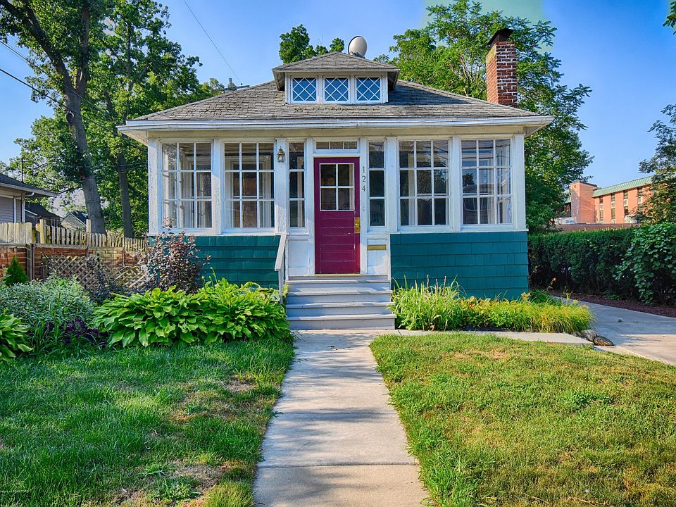 1st image of 124 Burcham Dr
