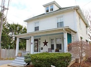 14 W Lincoln Ave, Lititz, PA 17543