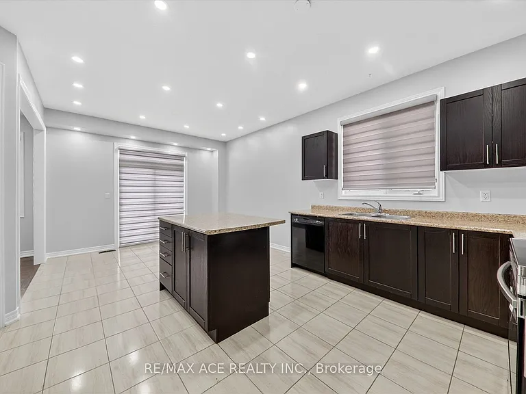 10 Gusul Ave — Photo 12