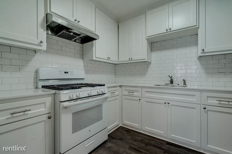 1st image of 1657 Bonnie Brae St APT 4