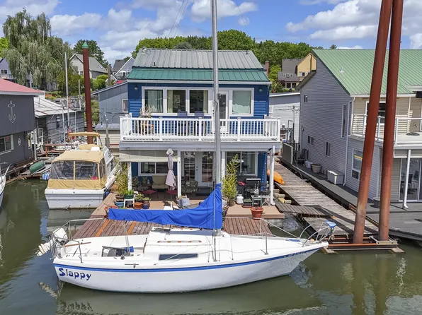 470 N Tomahawk Island Dr, Portland, OR 97217