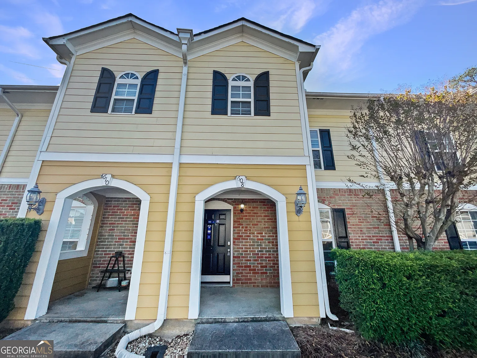 608 Summer Pl photo 1