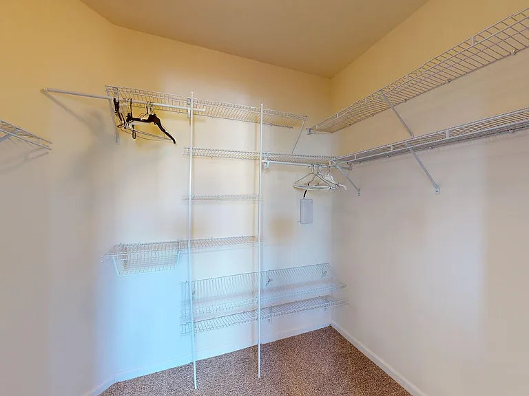 445 Dartmoor Ct — Photo 15