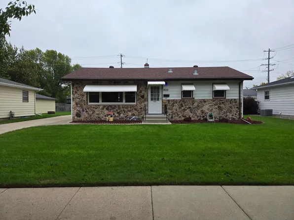 1622 17th St S, Fargo, ND 58103