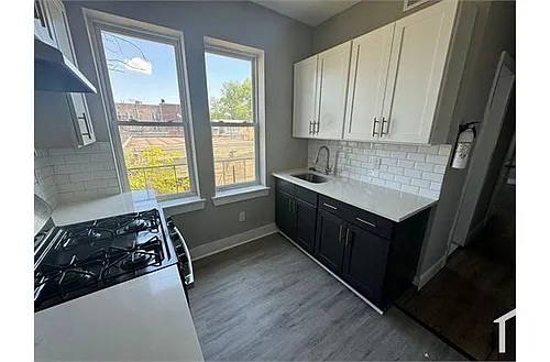 700 Chancellor Ave Photo 1