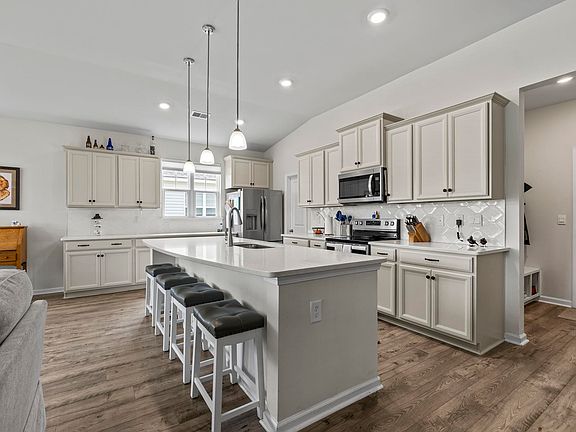 4th image of 531 Pier Ct.