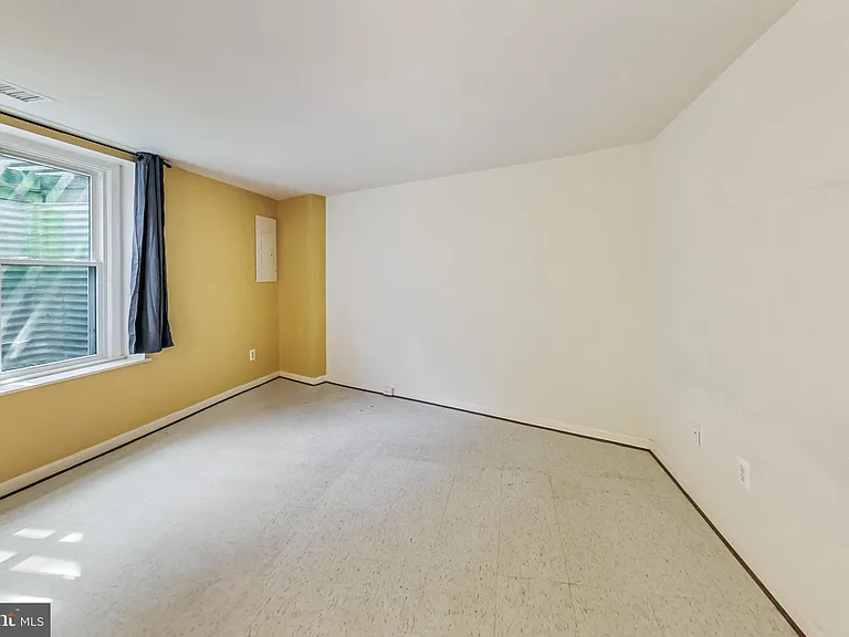 11924 Redtree Way — Photo 21
