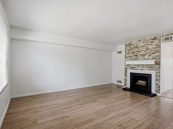 2nd image of 8207 Sawyer Brown Rd APT M4