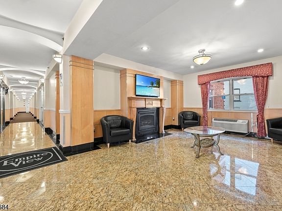 5th image of 70 S Munn Ave APT 303