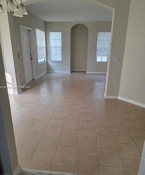 2008 Belmont Ln #2008 — Photo 2
