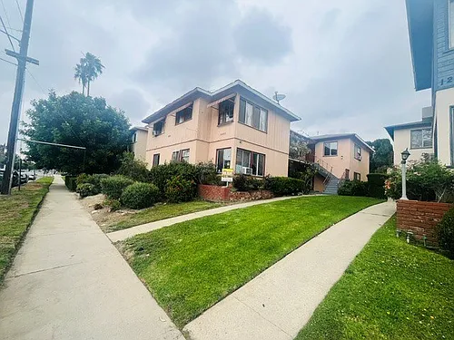 12823 Burbank Blvd Photo 1