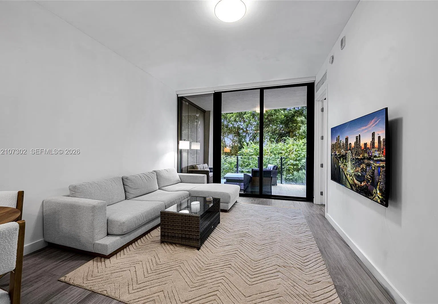 Club Residences At Park G — Photo 2