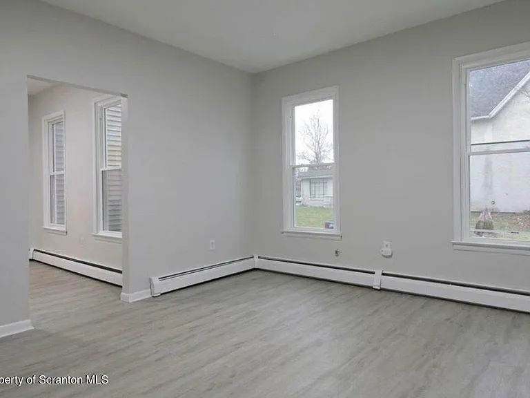 277 Riverside Dr #C — Photo 3
