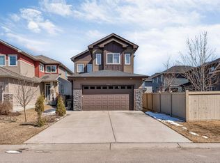 1943 Adamson Ter SW, Edmonton, AB T6W 2N7