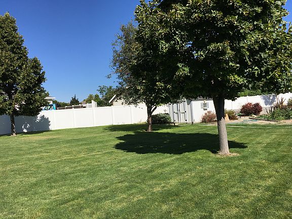 2nd image of 11721 S Monument Cir