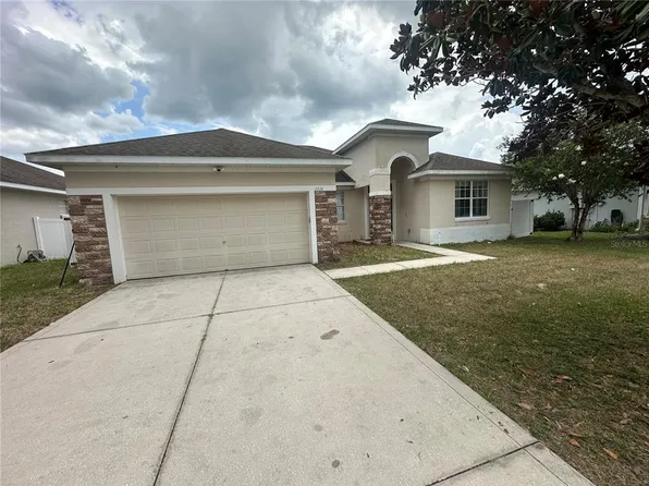2721 Athens Dr, Leesburg, FL 34748
