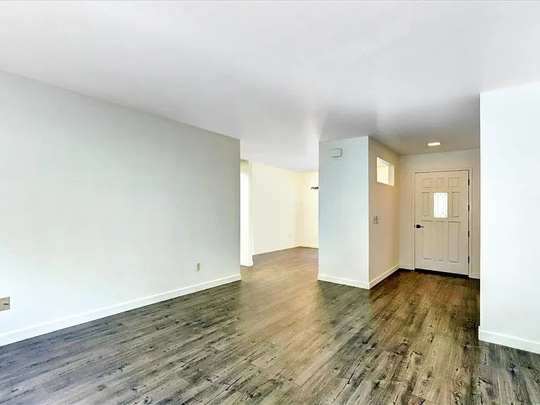 14319 Knobcone Dr — Photo 5