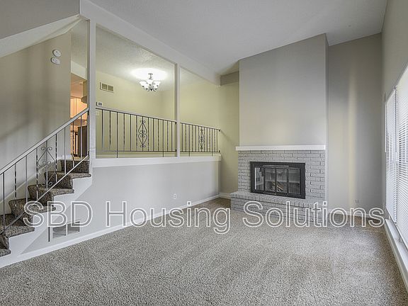3rd image of 6621 E 128th St