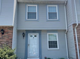 1642 10th St S, Arlington, VA 22204