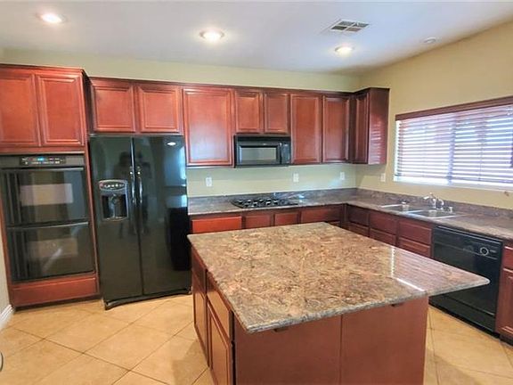 4th image of 58 Archer Glen Ave