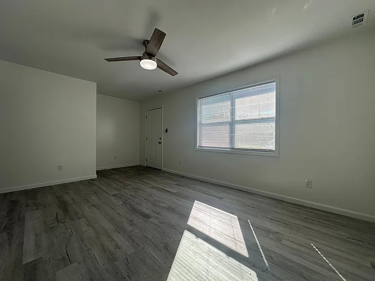 320 Myrtlewood Cir — Photo 5
