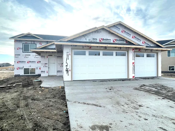124 Christie Springs Cir, Brookings, SD 57006