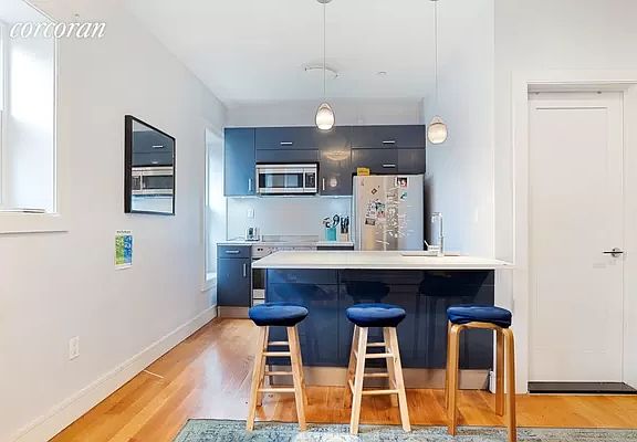 2nd image of 1078 Park Pl APT 2