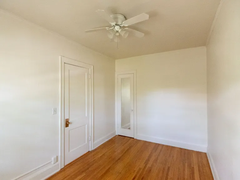 3418 Emerson Ave S — Photo 4