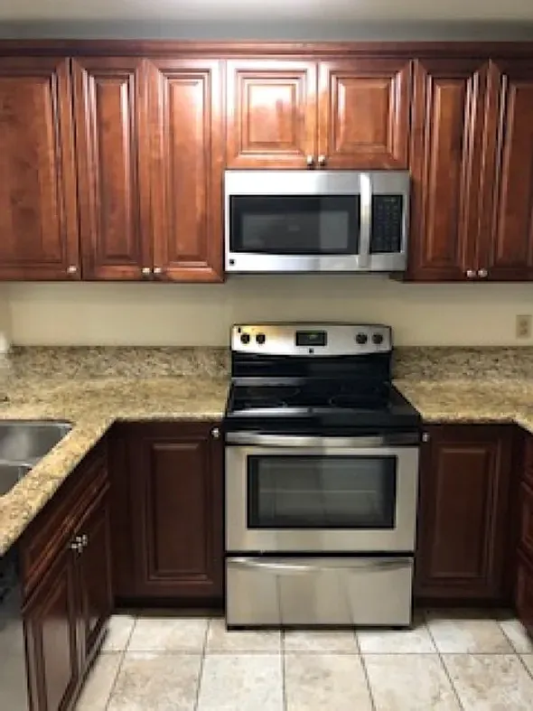 2 bed, 934 sqft, $3,400 — Photo 4
